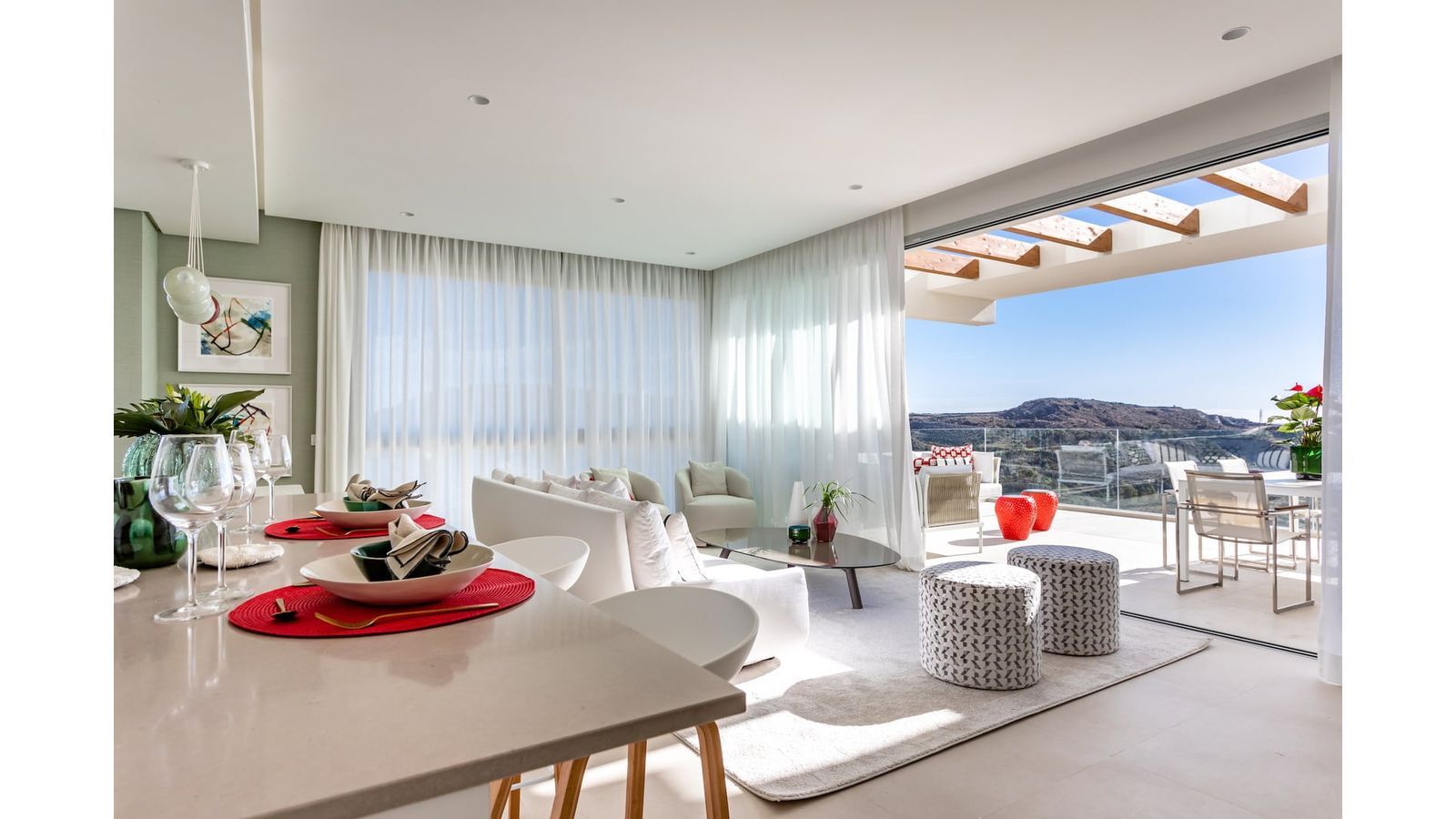 2 Bed Middle Floor Apartment in Benahavís in Benahavís, Wohnung